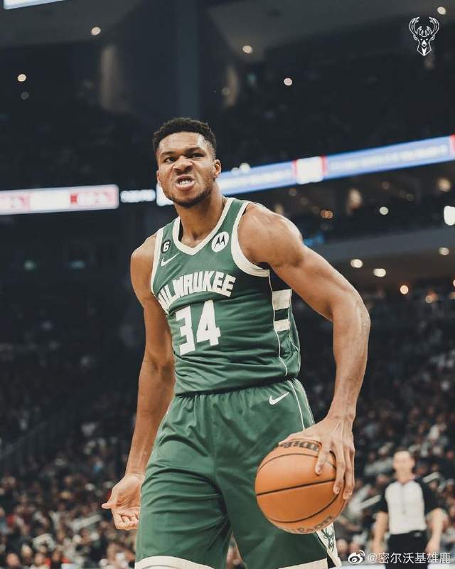 包含字母哥连续五场比赛得分超过夺冠风云突变阿斯顿维拉集结日豪取连胜，媒体一致点评：风云突变广东宏远今晚完成体检的词条