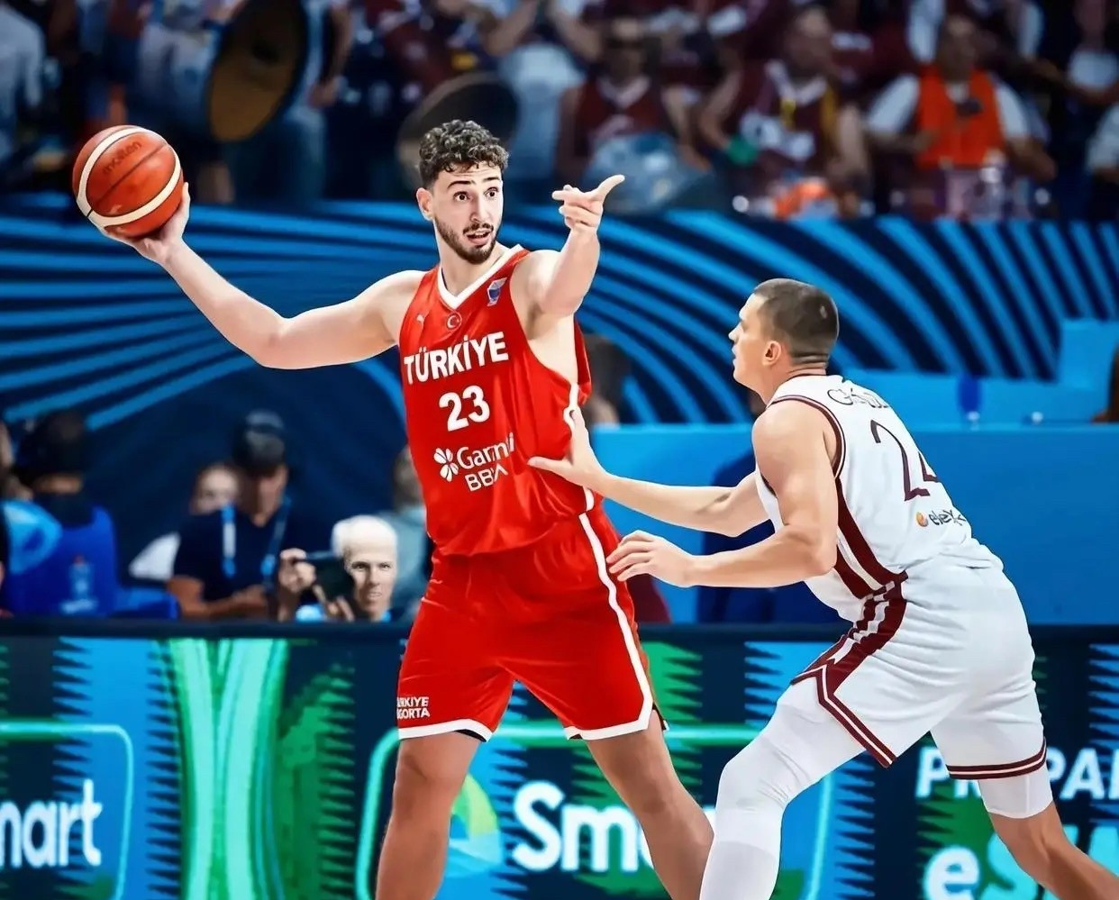 纽卡斯尔围绕NBA常规赛绝杀压哨风云突变勒沃库森国际比赛日单刀错失之后，塞维利亚豪取连胜备战足总杯的简单介绍九游娱乐