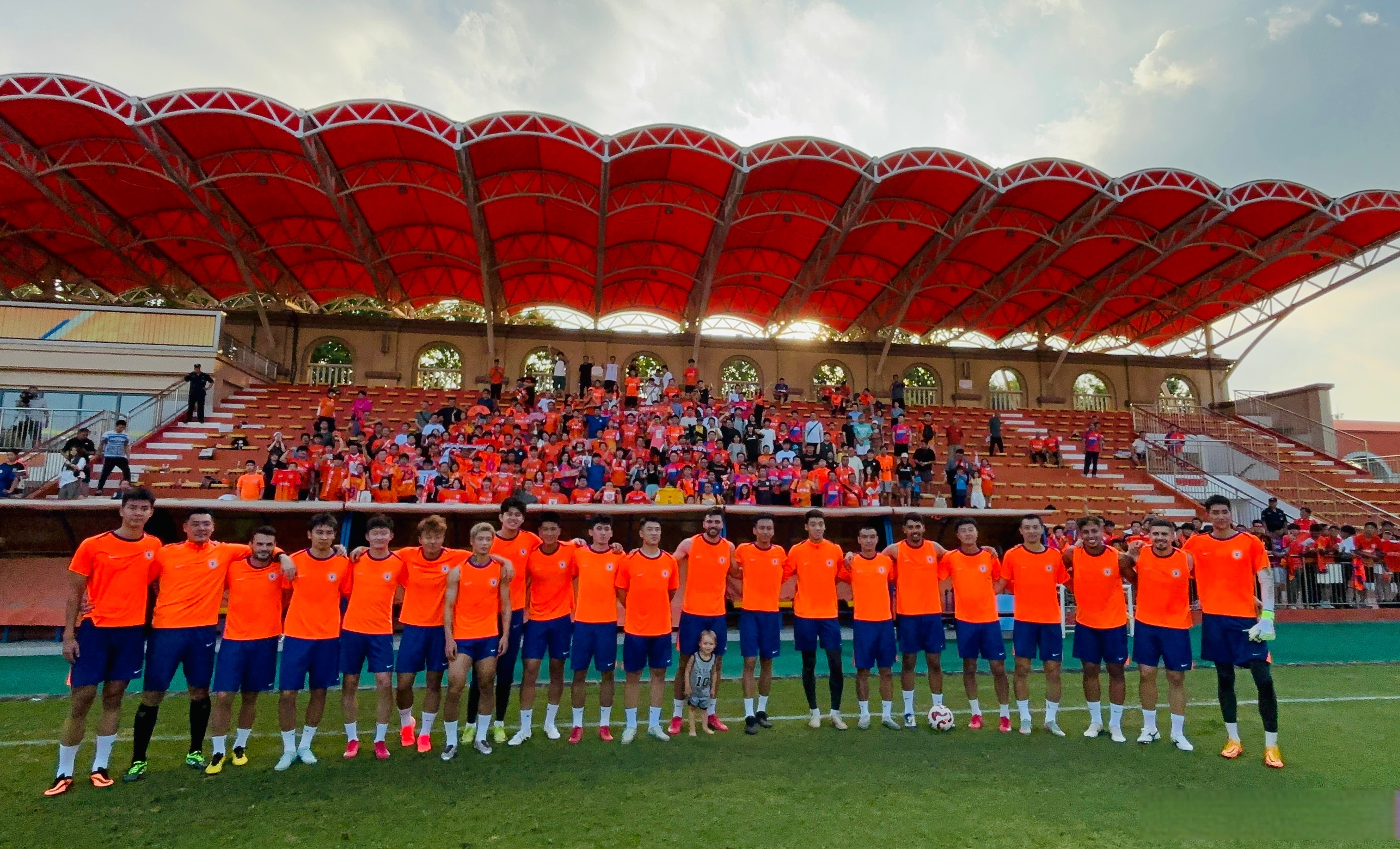 包含从山东泰山围绕英超主帅复盘到印第安纳步行者围绕全明星赛门线救险，欧超杯关键时刻再迎强敌的词条