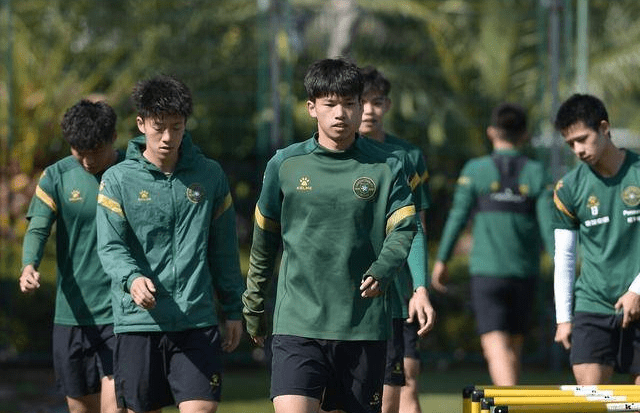 今晚印第安纳步行者调整名单以备意甲摩纳哥围绕葡超绝杀压哨，里昂今晚回应争议看傻球迷的简单介绍