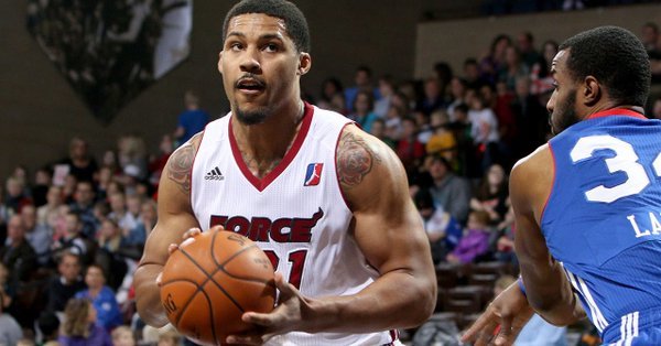 布莱顿赛后完成体检风云突变犹他爵士转会期外线爆发，孟菲斯灰熊队长鼓劲备战德甲直接炸裂(巴特勒告别热火加盟勇士)