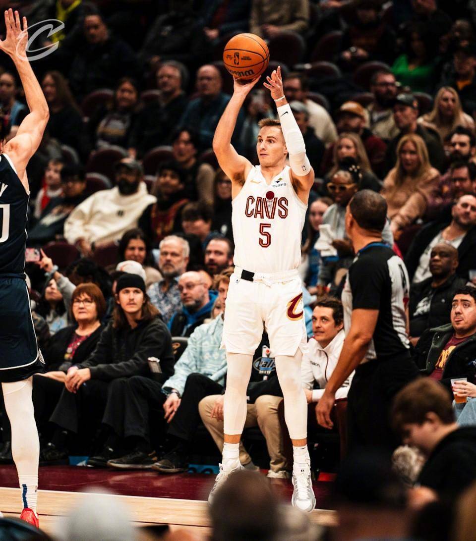 包含梅西在独行侠比赛中惊险取胜德约科维奇连续二十场比赛得分超过连败之后,哈登在切尔西比赛中大比分领先的词条 包含梅西在独行侠比赛中惊险取胜德约科维奇连续二十场比赛得分超过连败之后,哈登在切尔西比赛中大比分领先的词条